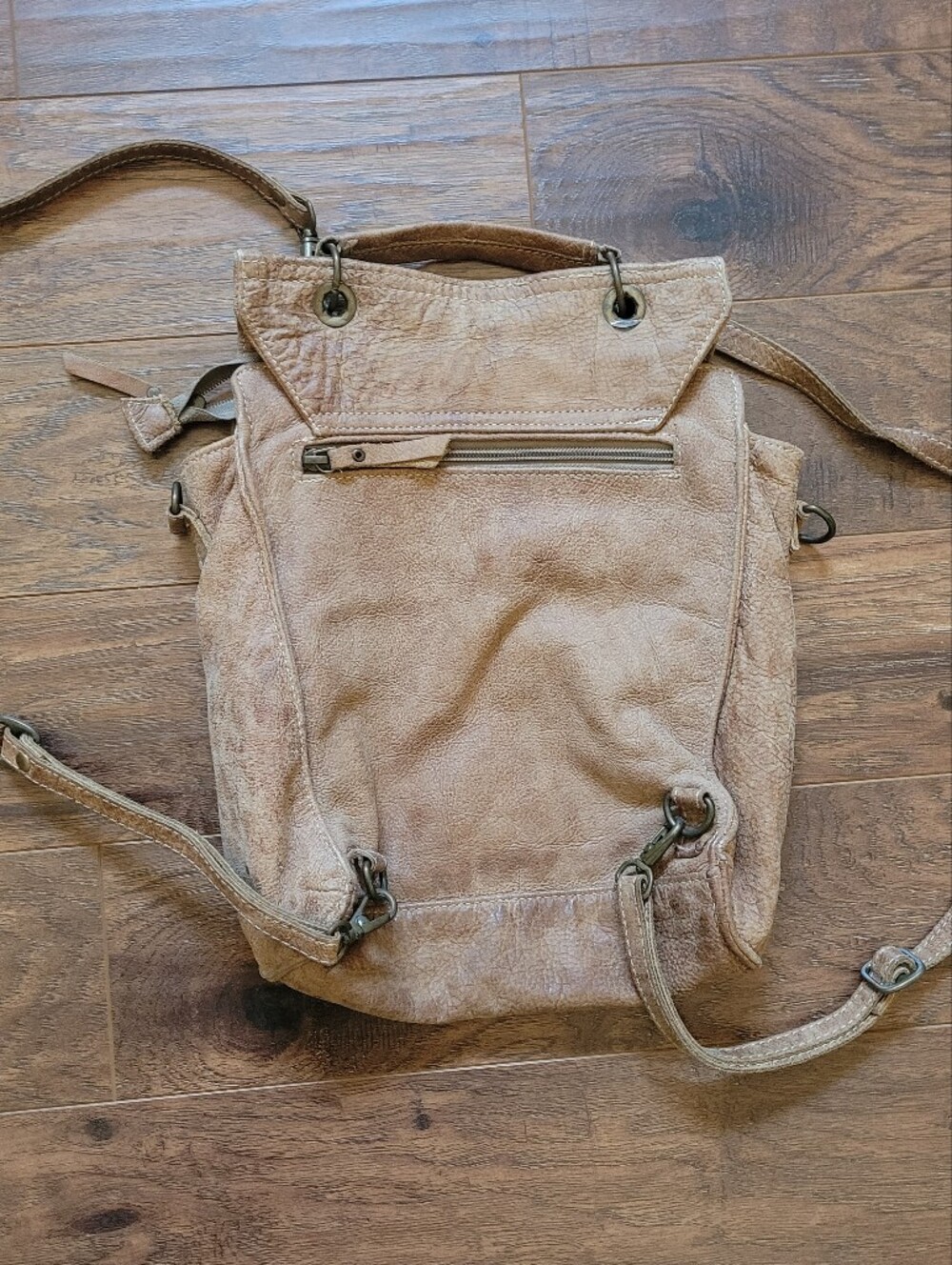 Myra Glorious Convertable Backpack - Picture 12 of 13
